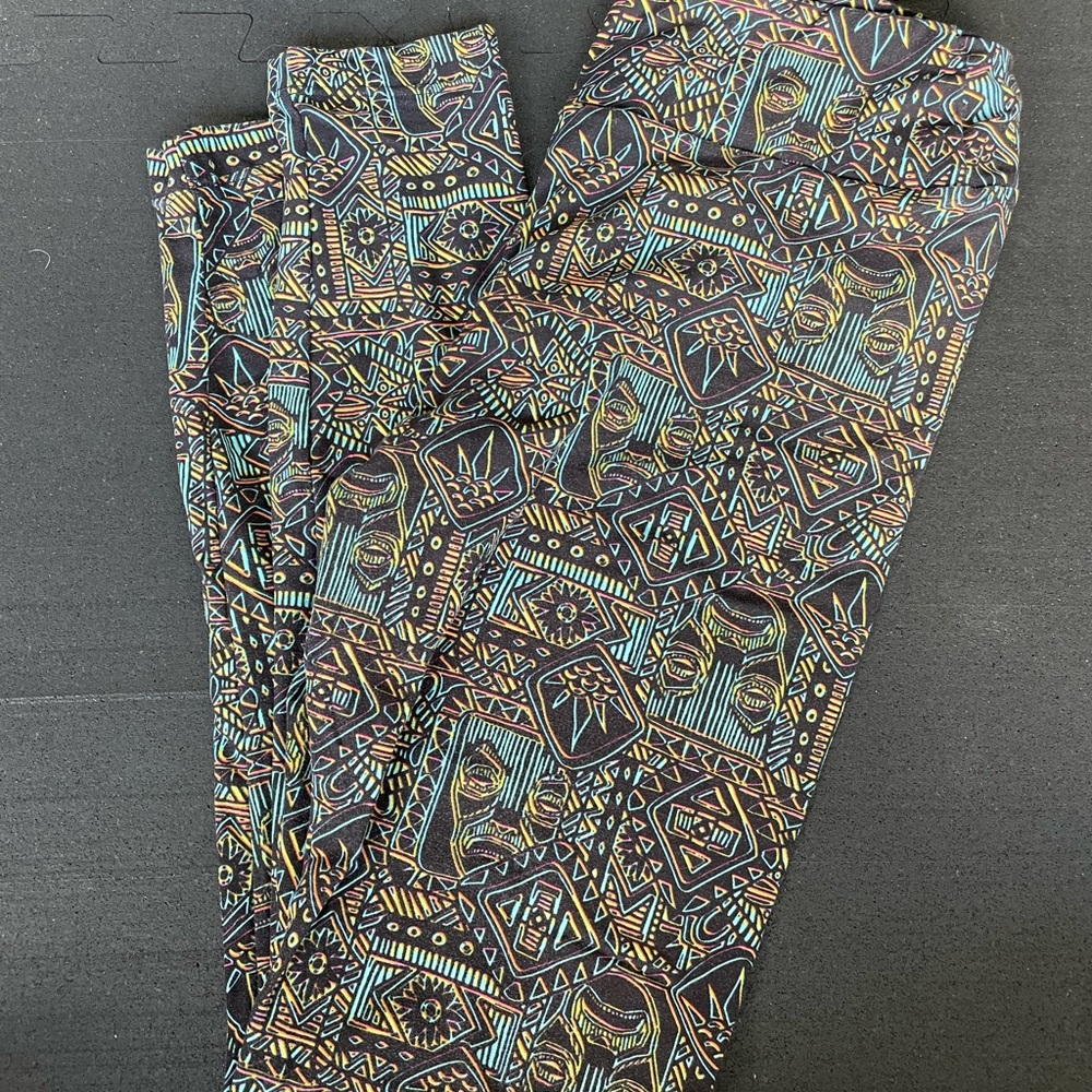 Lularoe Disney OS leggings